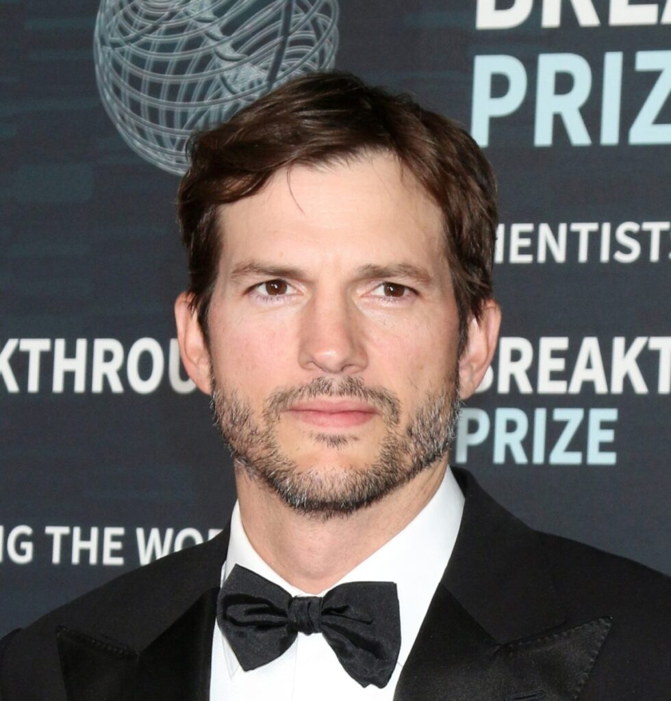 LOS ANGELES - APR 15: Ashton Kutcher at the 9th Breakthrough Prize Ceremony Arrivals at the Academy Museum of Motion Pictures on April 15, 2023 in Los Angeles, CA